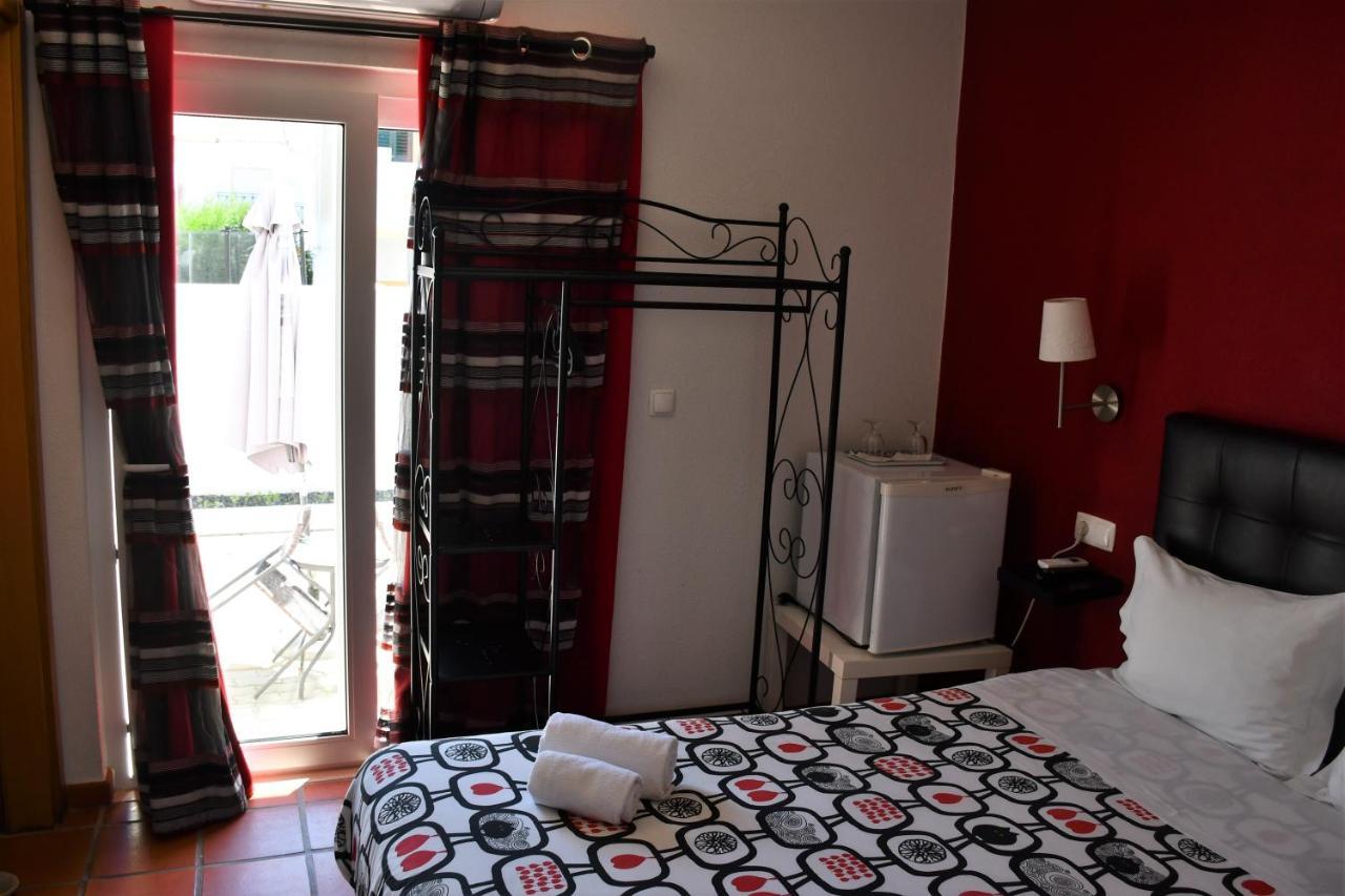 Alojamentos Vitinho - Vila Nova Milfontes Vila Nova de Milfontes Buitenkant foto