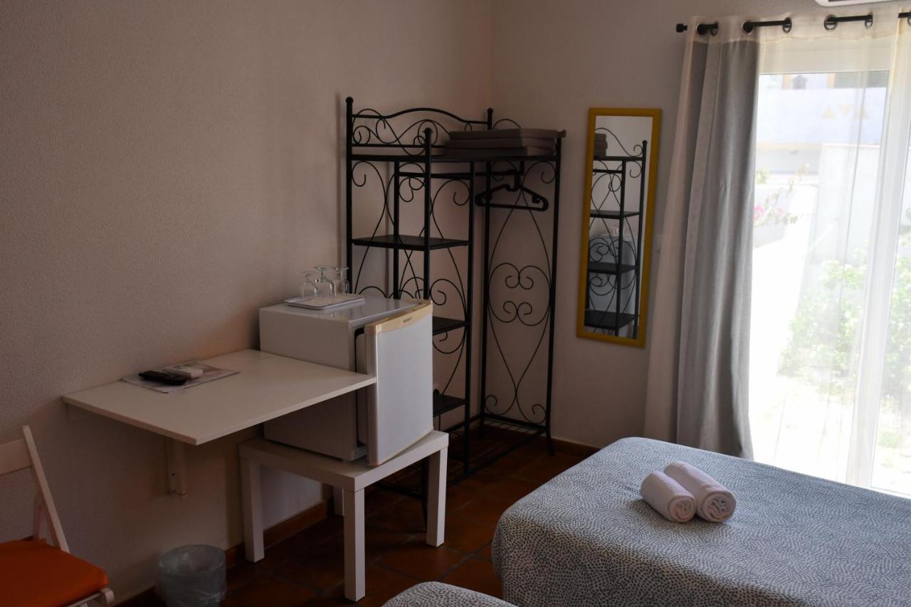 Alojamentos Vitinho - Vila Nova Milfontes Vila Nova de Milfontes Buitenkant foto